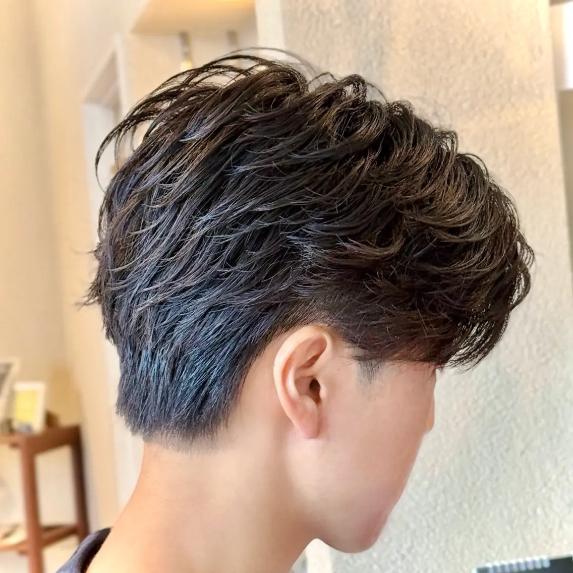 ミディアム パーマ メンズ ミディアムパーマ フェザーパーマ メンズパーマ くせ毛 marl 鈴鹿 / SHINのヘアスタイル