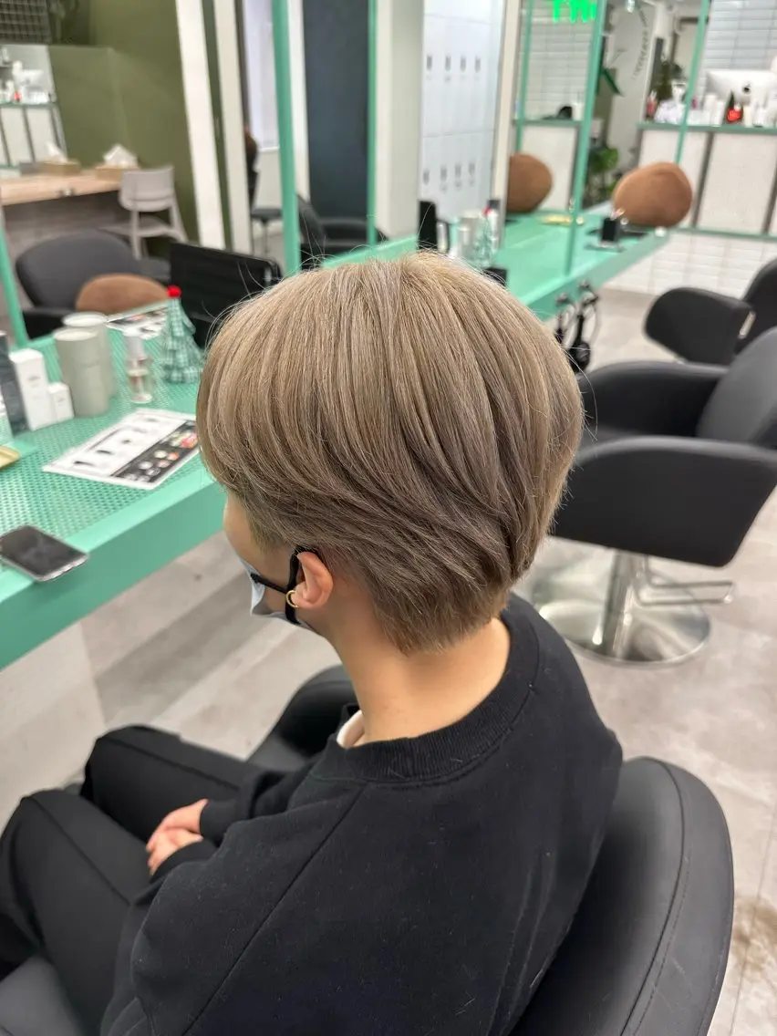 ショート カラー カット ヘアカラー トリートメント 💖艶髪&ブリーチ髪 質改善💖舜希のヘアスタイル