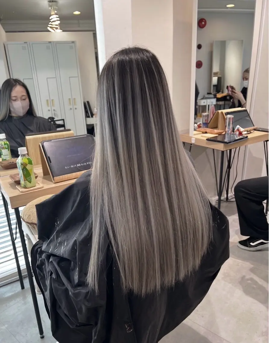ロング カラー バレイヤージュ グレージュ レイヤーカット 指名数No.1 /NAOYAのヘアスタイル