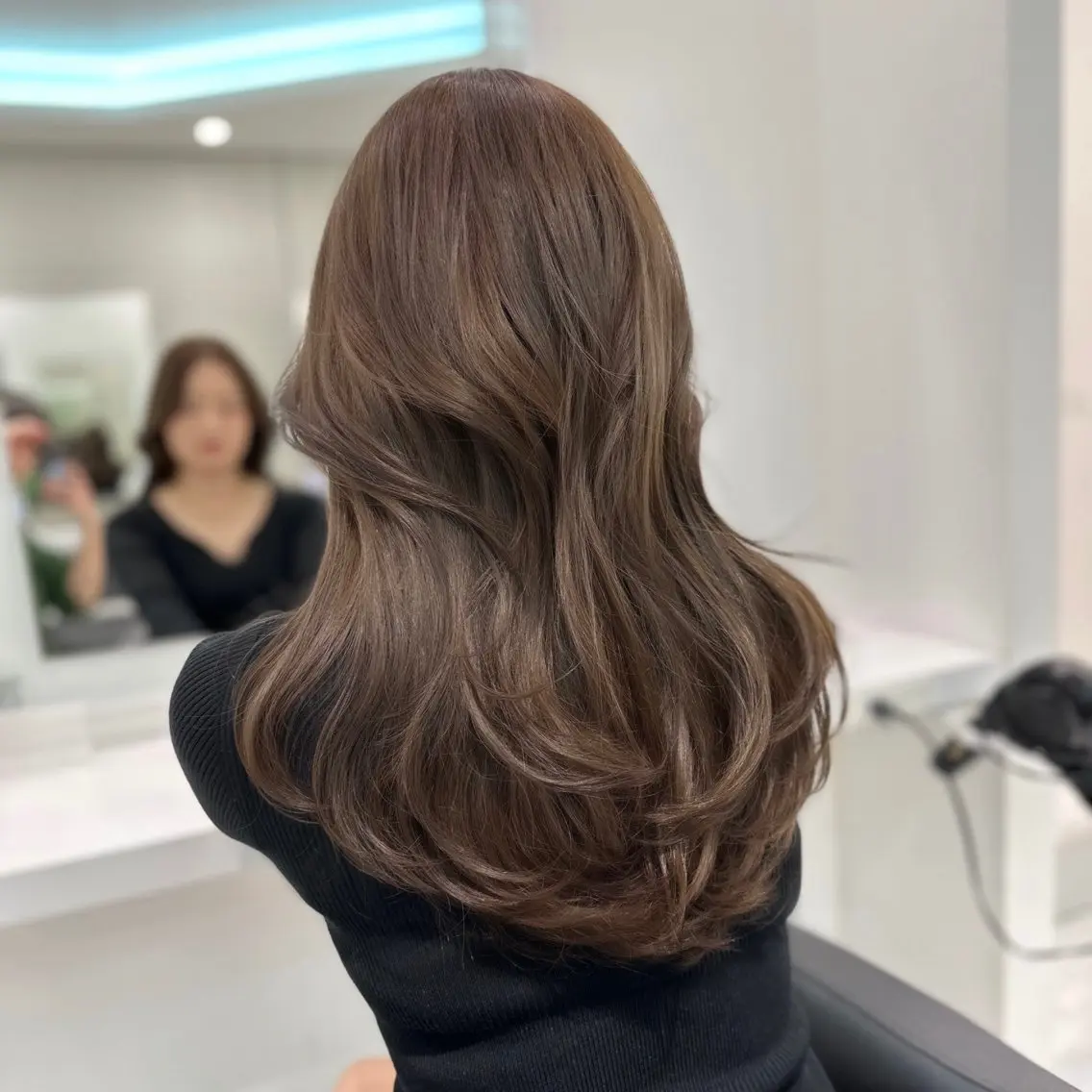 【🕯️期間限定🕯️】韓国女子のトレンドレイヤーカット➕大人っぽな透明感ベージュ🤍ワンカラー➕オリジナルTr🤍の写真