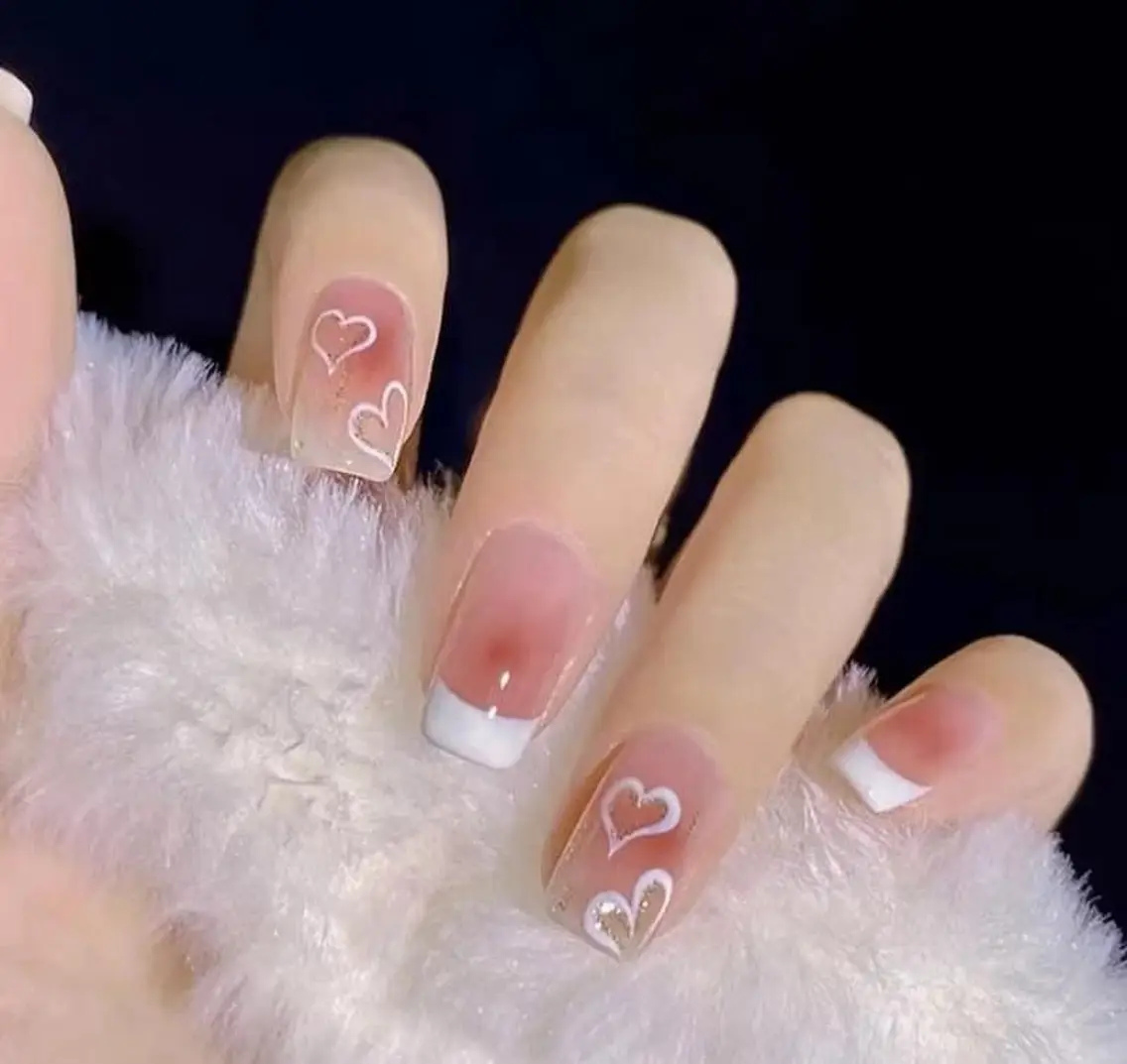 ネイル フレンチネイル ガーリー ハート キラキラネイル 韓国ネイル 中野駅から2分 MEO NAILのネイルデザイン