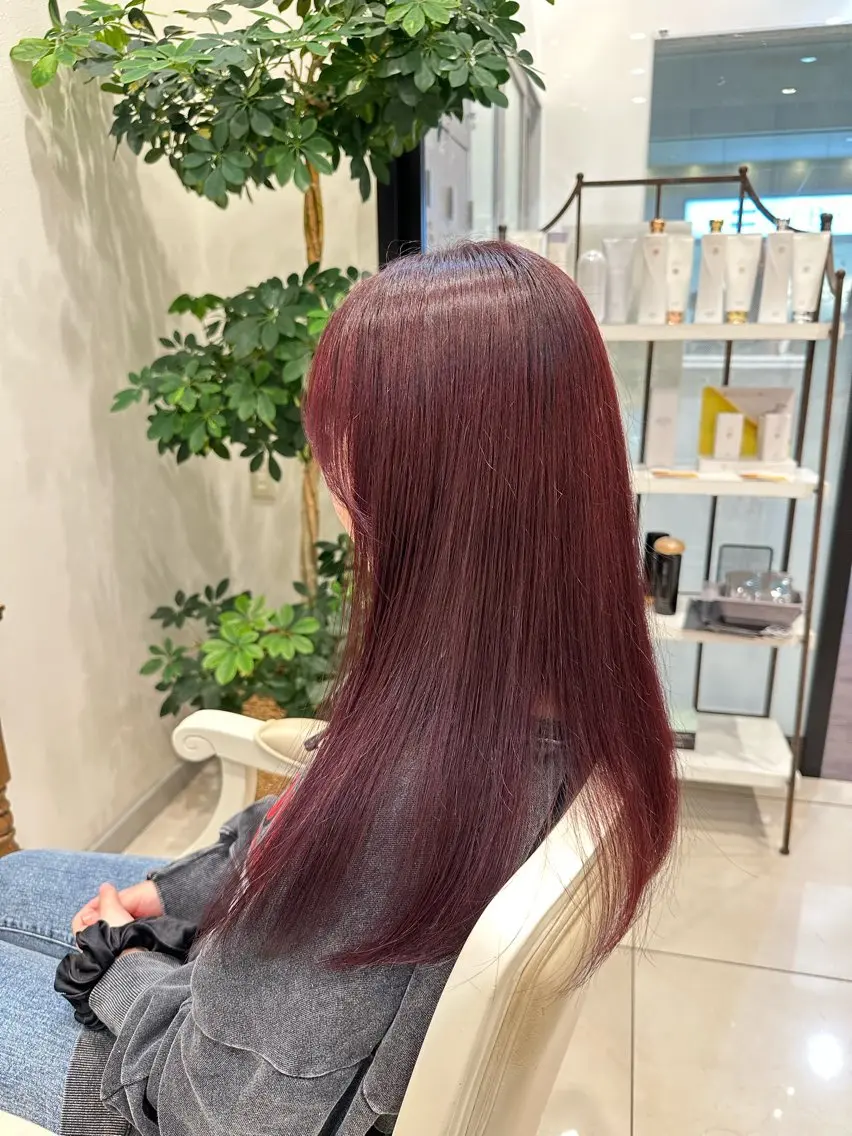 ロング カラー Loire SYURIのヘアスタイル