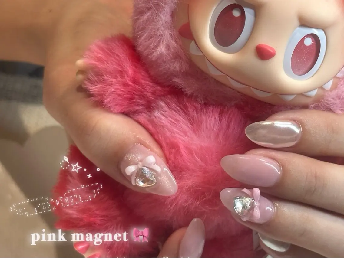 ネイル ハンドネイル フットネイル lili.nail y2k/長さ出しのネイルデザイン