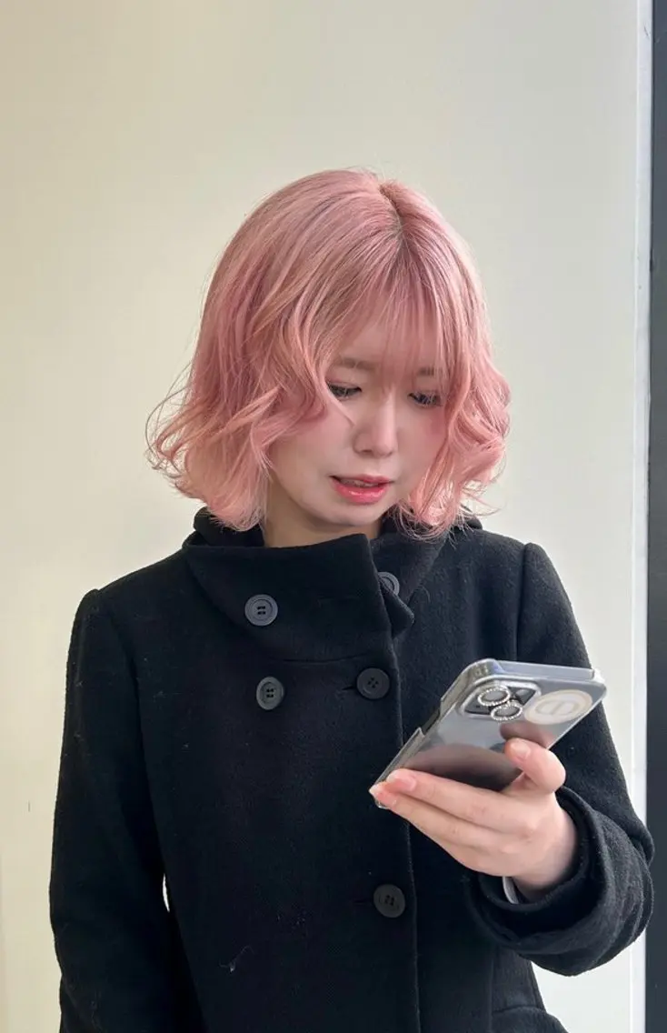 ショート カラー ヒマリ デザインカラーのヘアスタイル