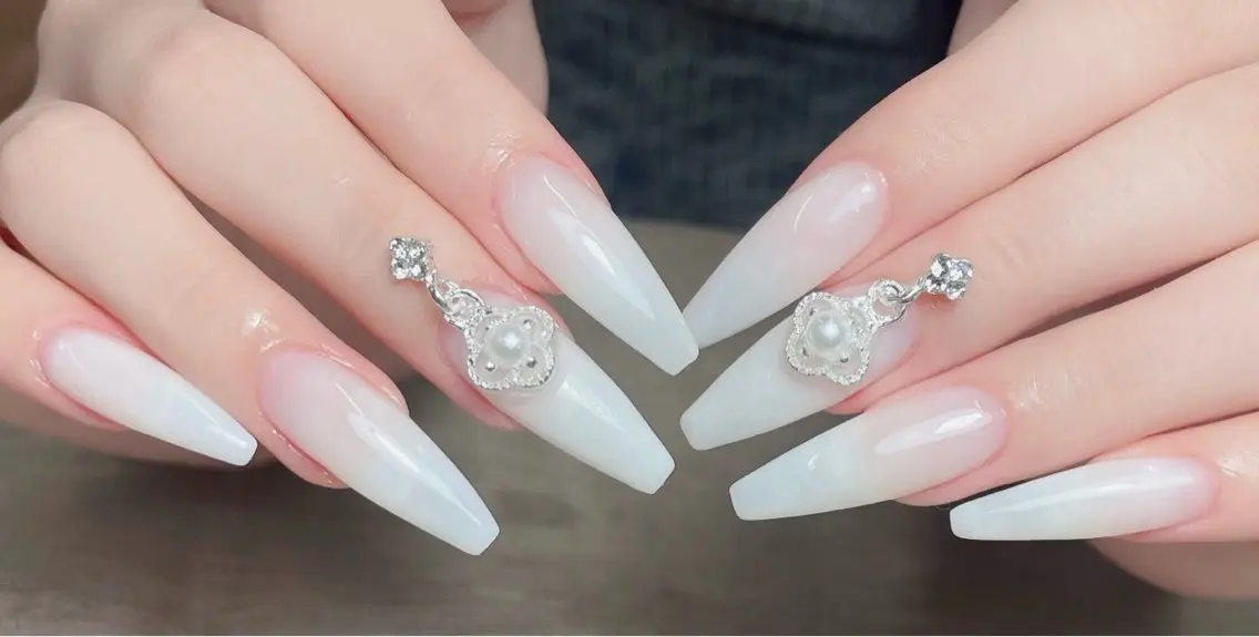 ネイル チークネイル 長さ出し フレンチネイル ジェルネイル 韓国ネイル 中野駅から2分 MEO NAILのネイルデザイン