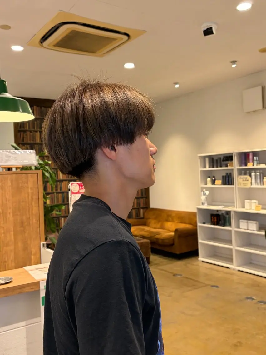 カラー メンズ ベージュカラー ブラウンカラー オリーブベージュ ヘアカラー トリートメント 小野 さくらのヘアスタイル