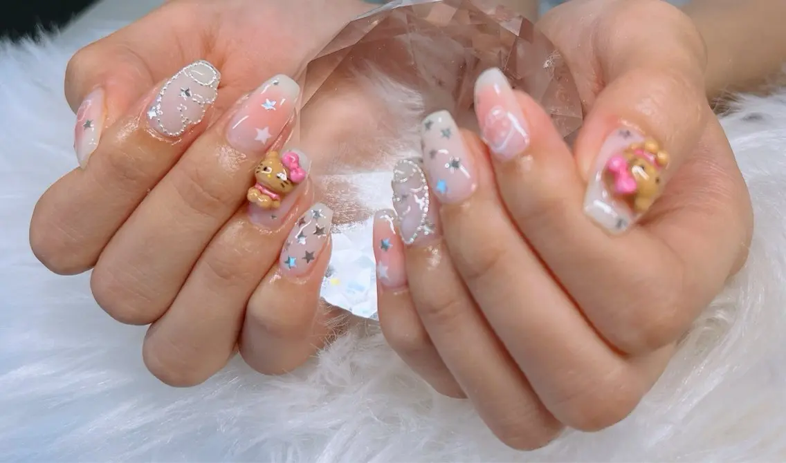 ネイル フットネイル フレンチネイル 韓国ネイル ロングネイル マグネットネイル Lee _nailのネイルデザイン