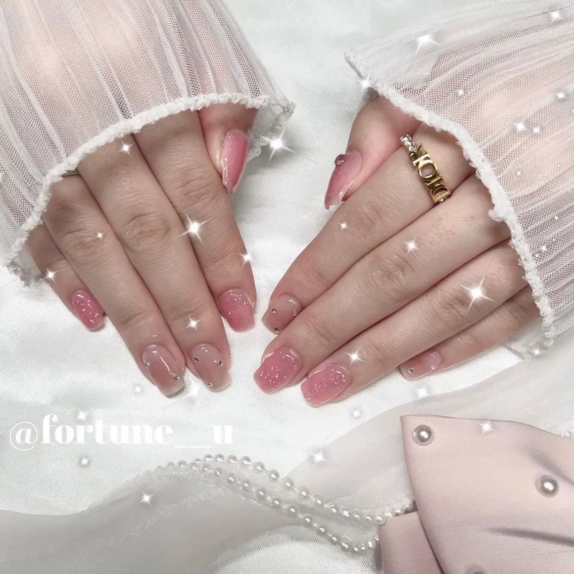 ネイル チークネイル ガーリー 韓国ネイル 水色 持ち込み ハンドネイル 💜6/20空✩.* Yuuna💜のネイルデザイン