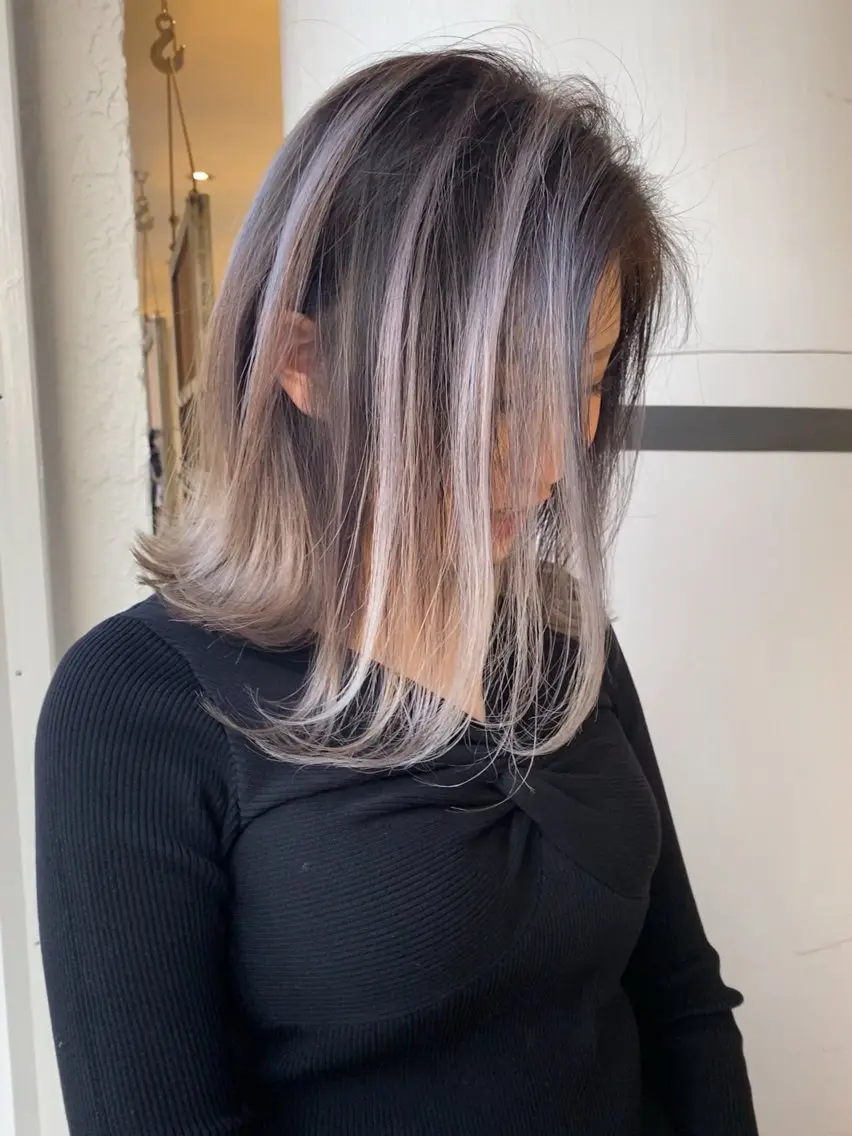 ミディアム カラー バレイヤージュ レイヤーカット ヘアカラー トリートメント welring hair salonのヘアスタイル