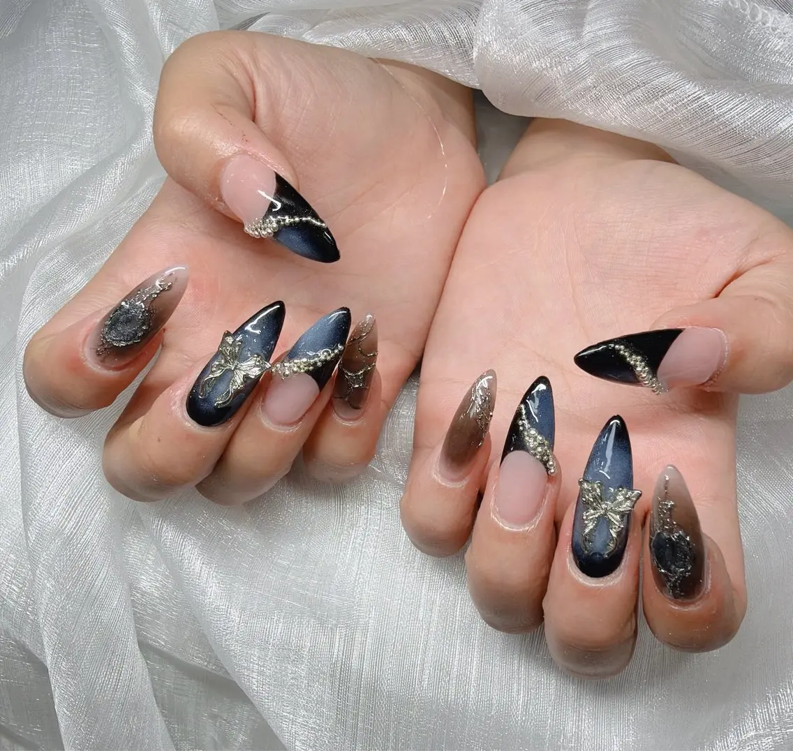 ネイル 長さ出し グラデーション 卒業式 キラキラネイル マグネットネイル ハンドネイル Lee Nailsのネイルデザイン