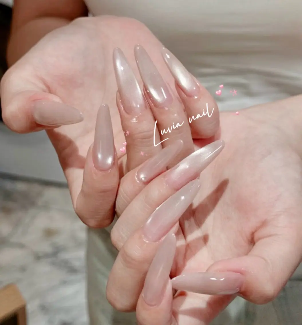 ネイル 持ち込み シンプルネイル ワンホンネイル 🍒Luvia ワンホンネイルのネイルデザイン