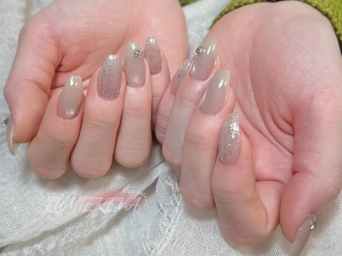 ネイル オーロラネイル 長さ出し ジェルネイル 氷ネイル・うるうるネイル 韓国ネイル ハンドネイル Lumiereva nail salonのネイルデザイン