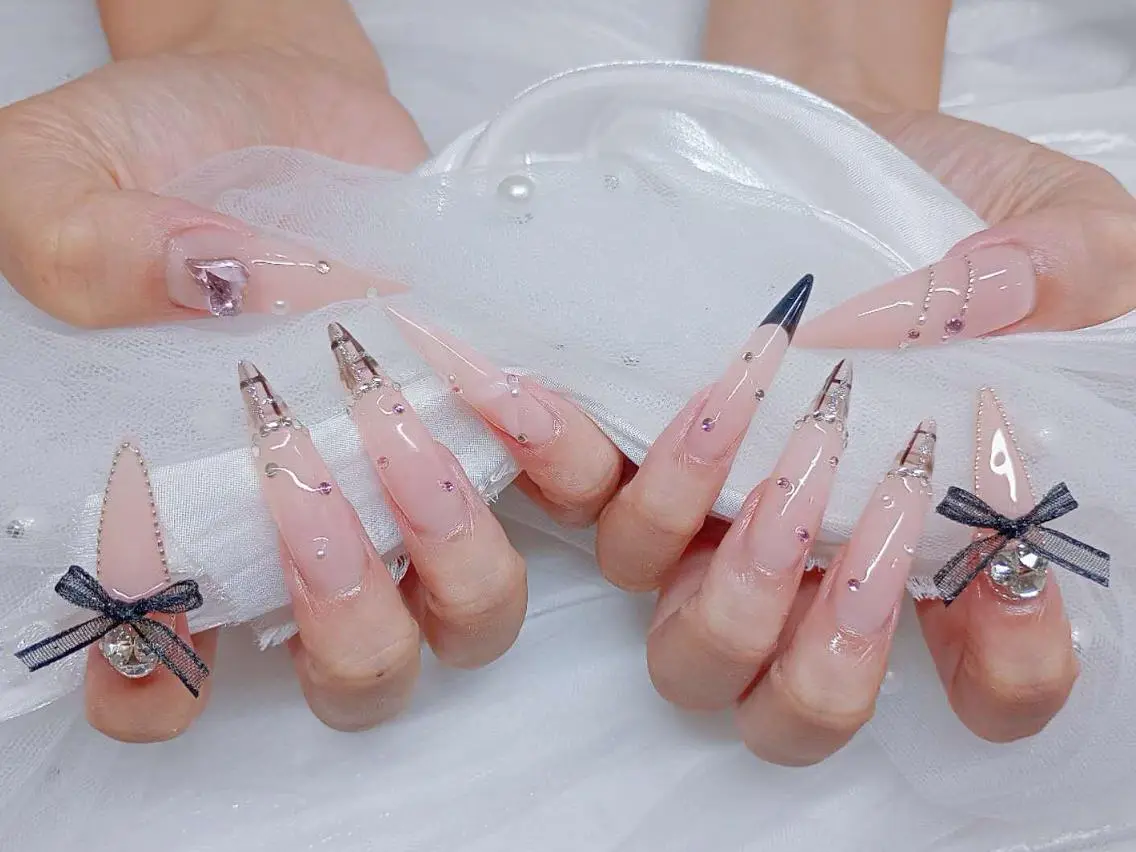 ネイル 長さ出し ジェルネイル 韓国ネイル 持ち込み パラジェル ハンドネイル ハンドケア Hana Bloom Nail💜Akiのネイルデザイン