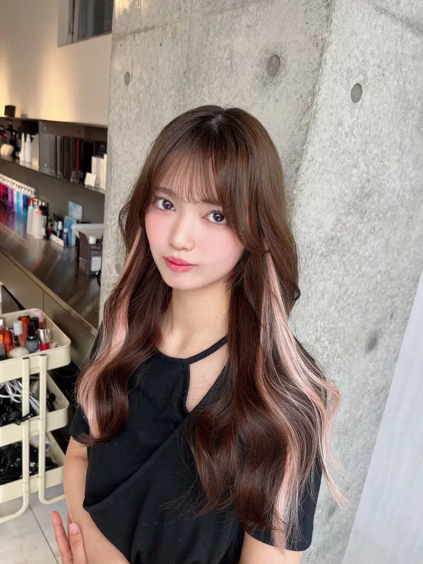 【人毛100%】⭐️シールエクステ10本(52㎝)馴染ませカット付きです✂️💕の写真