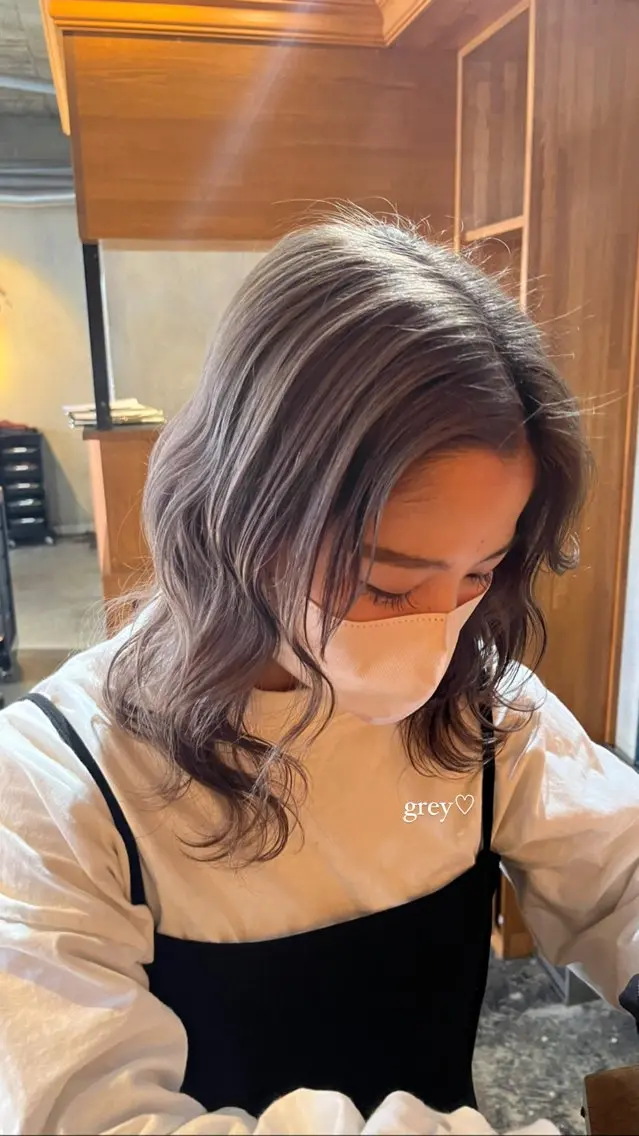 ミディアム 光本 杏のヘアスタイル