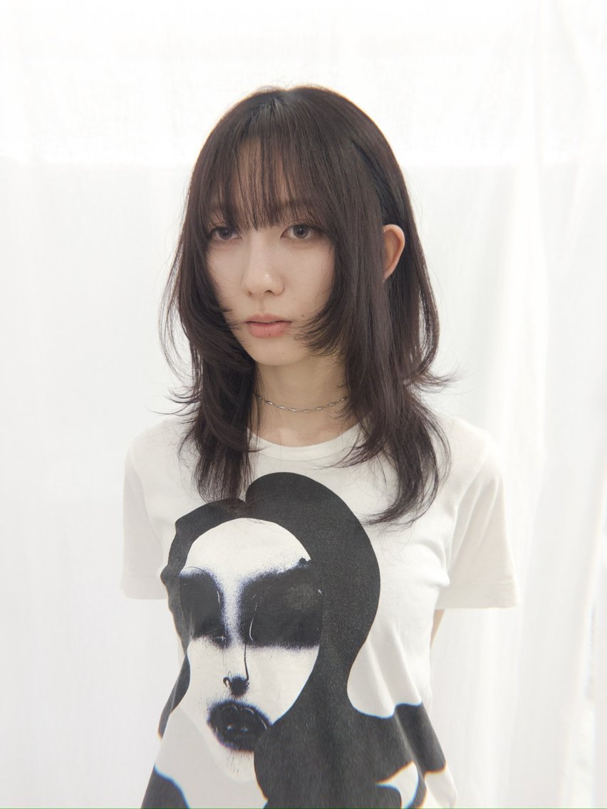 セミロング 村上 恋愛のヘアスタイル