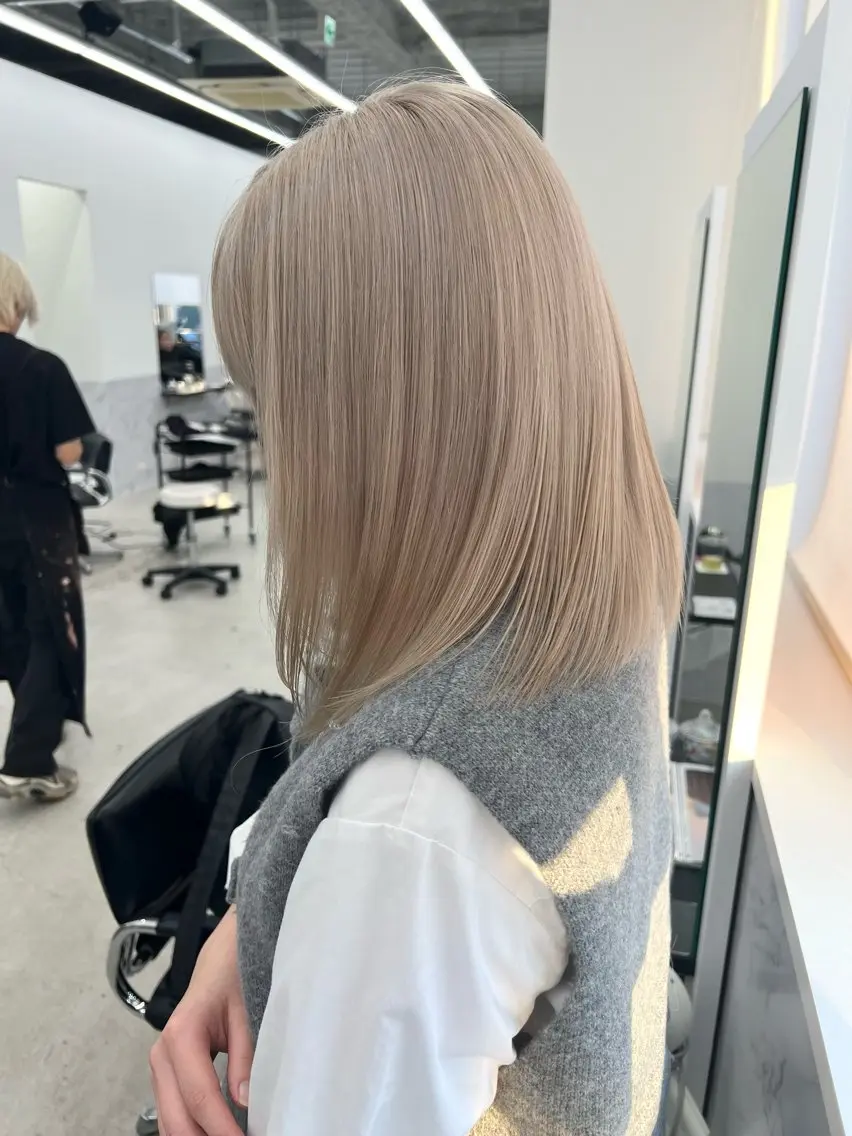 カラー ベージュカラー ミルクティーベージュ ヘアカラー ピンク/デザイン/ ハイトーン/KAKIのヘアスタイル