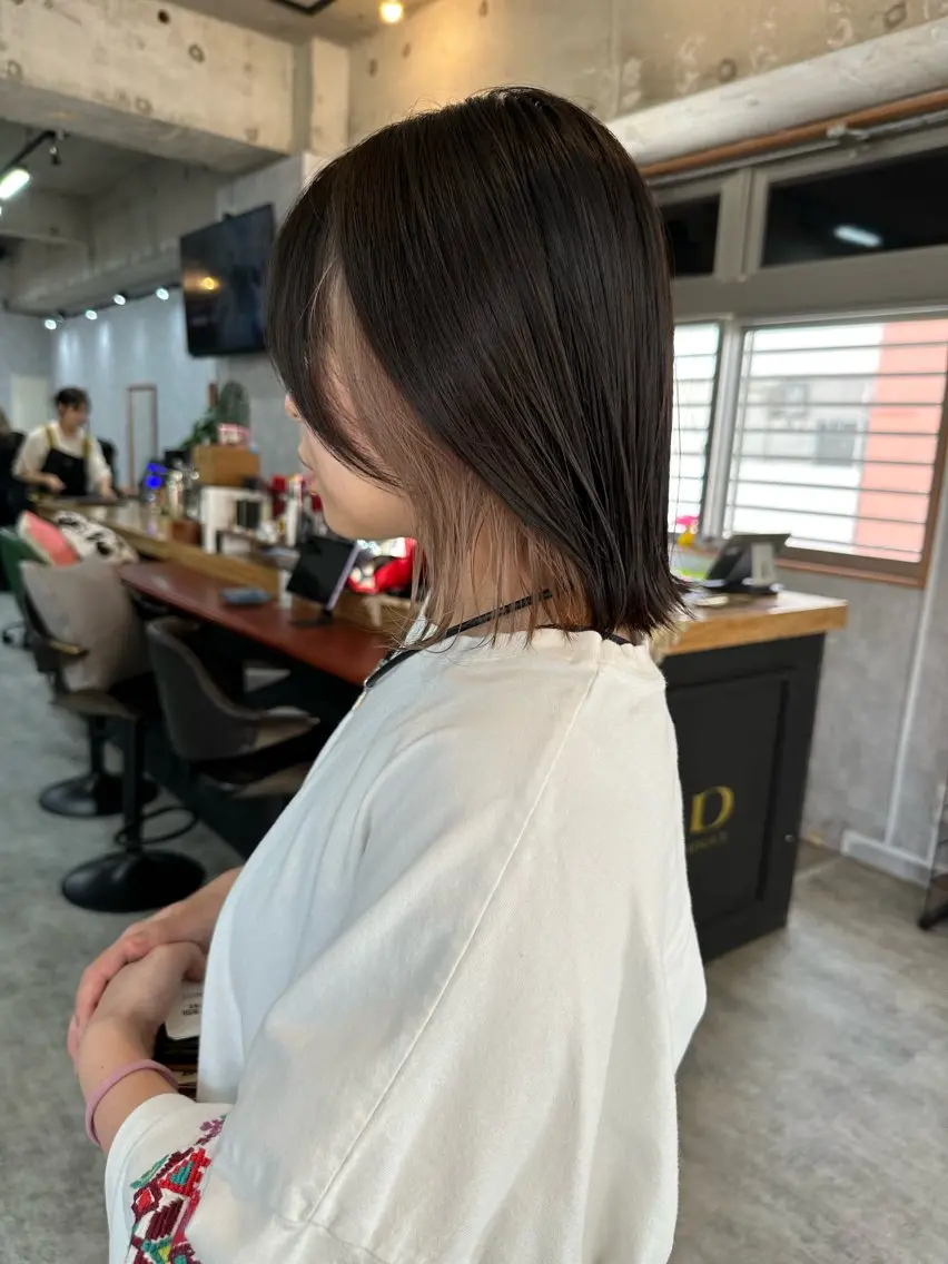 ショート 切りっぱなしボブ ショートボブ ハンサムショート 丸みショート ボブ カット ヘアカラー トリートメント モテ髪/ボブ/ショー ト/アダチフウトのヘアスタイル