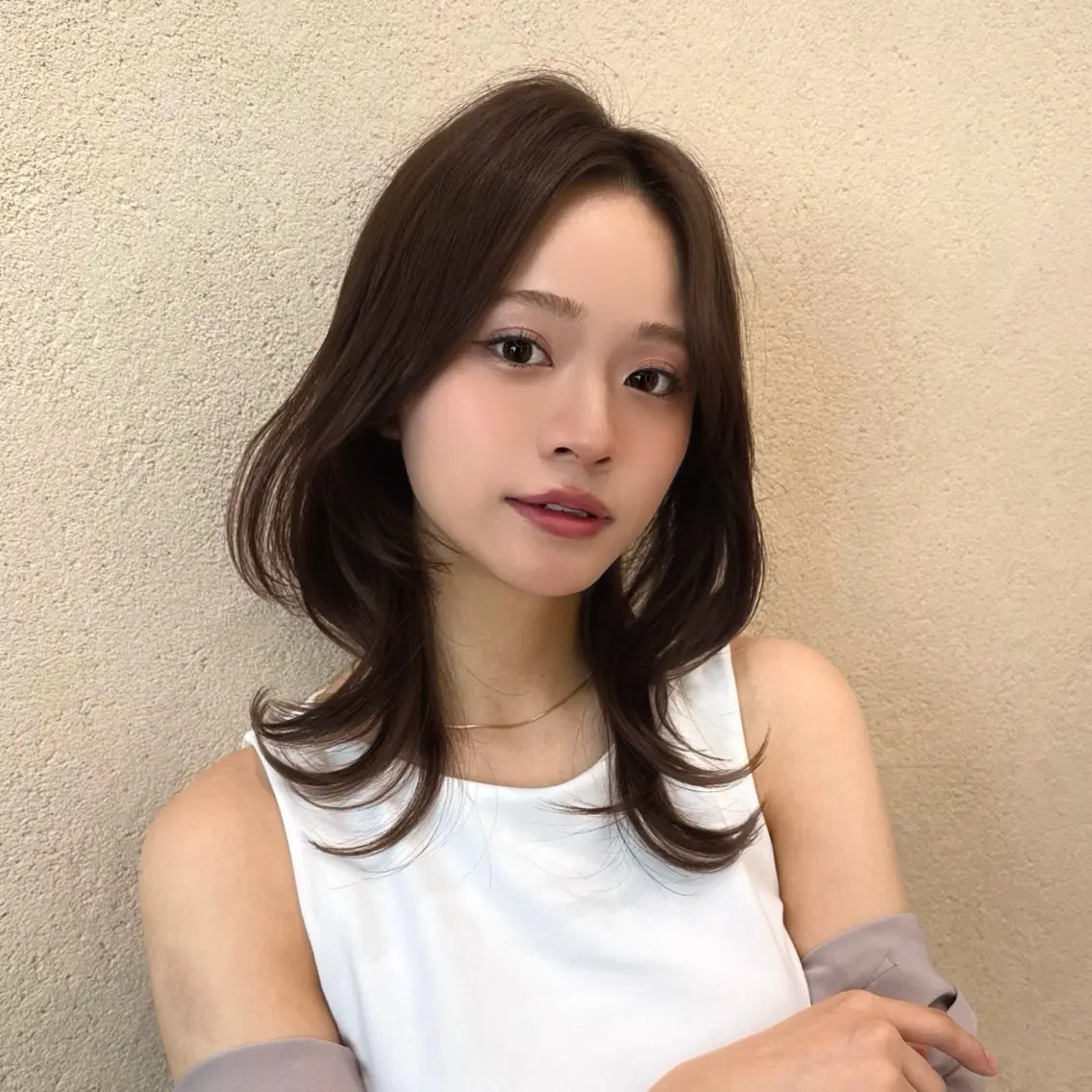 ミディアム カラー ヘアアレンジ ベージュカラー 透明感カラー ミルクティーベージュ くびれヘア デート カット ヘアカラー トリートメント 韓国レイヤーカット 🧸ベージュカラーのヘアスタイル