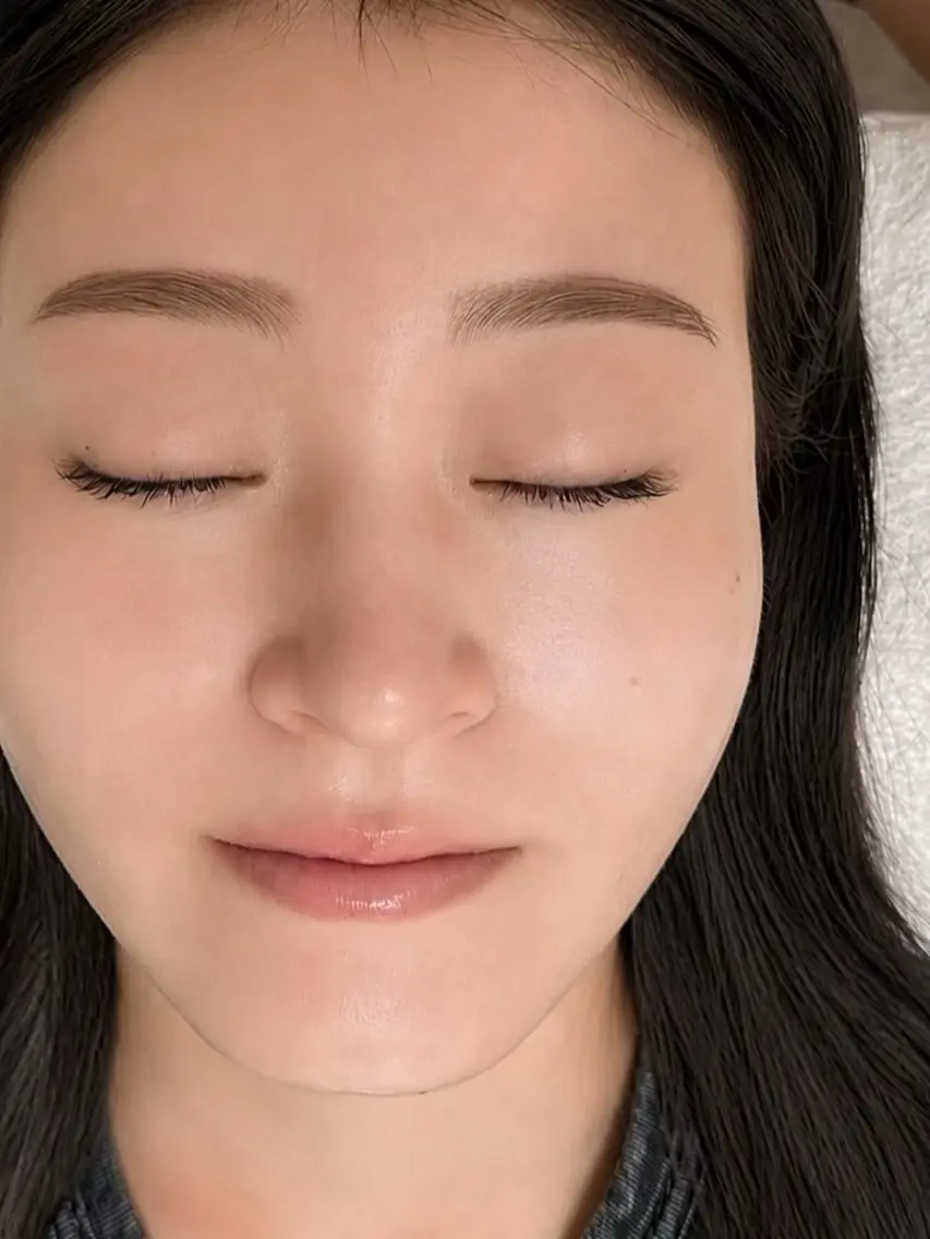 アイブロウ ワックス脱毛 F room UMEDAのマツエク・マツパデザイン