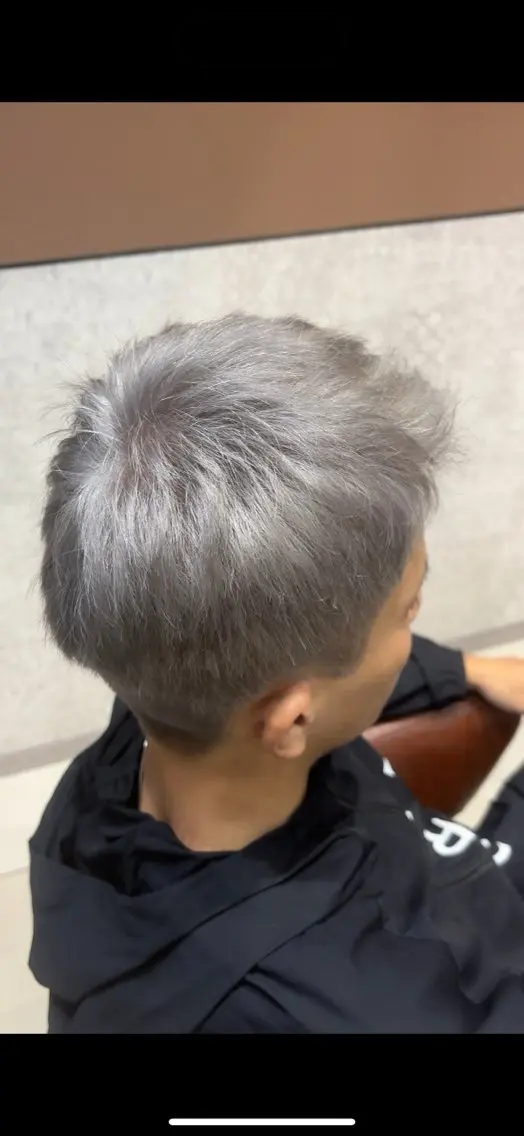 カラー メンズ特化 井手伸哉のヘアスタイル