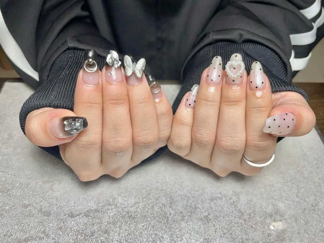ネイル ドット ジェルネイル グラデーション パラジェル ハンドネイル BLANC.nail yuuのネイルデザイン