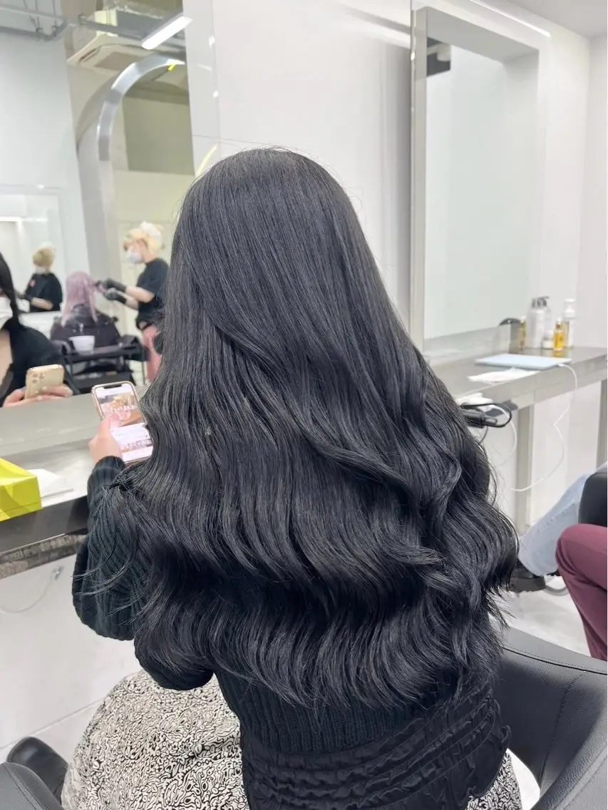 セミロング カット ヘアカラー トリートメント 暗髪うる艶ヘア🫧 yumi🐈‍⬛🪽のヘアスタイル