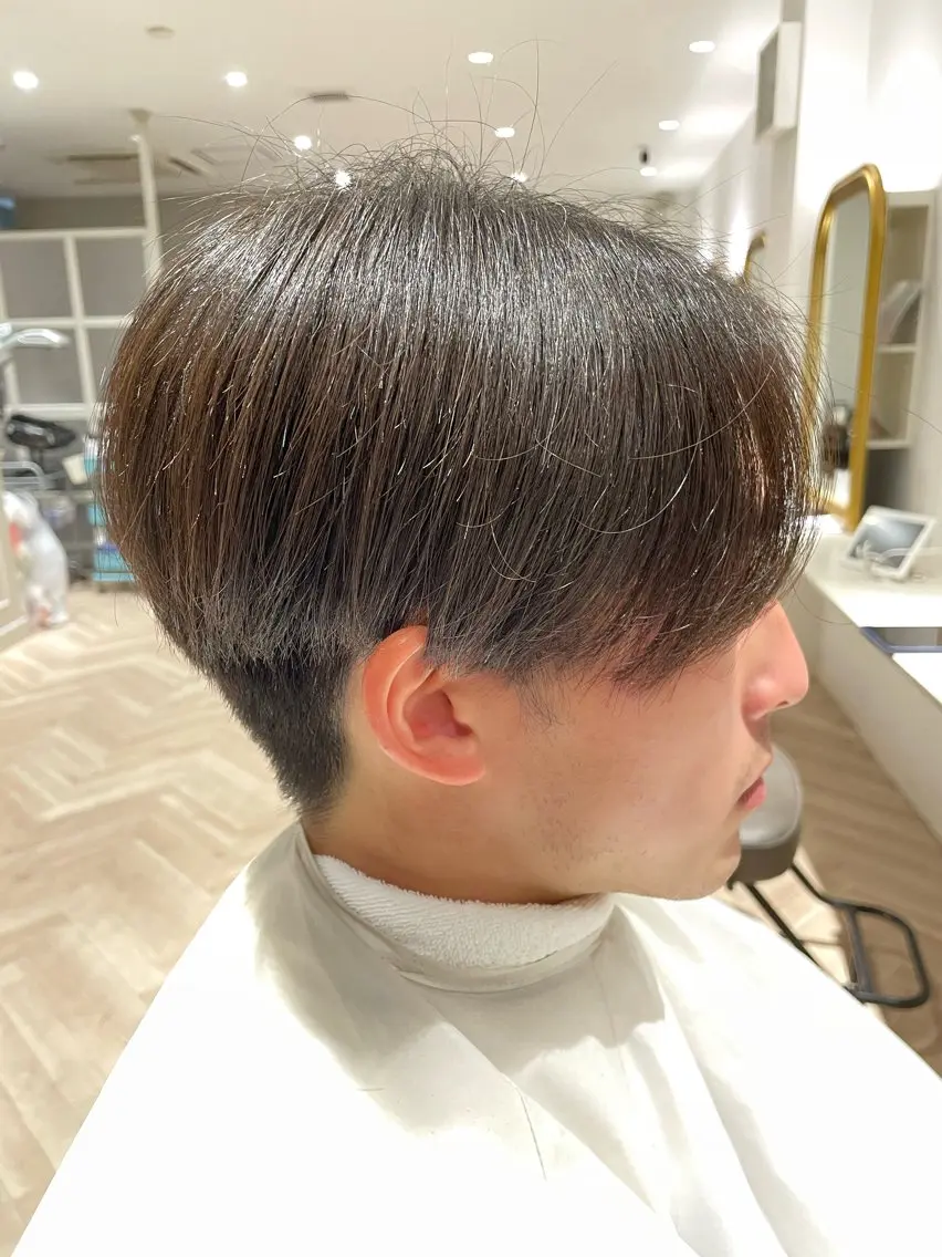 メンズ センターパート 廣﨑 恭介のヘアスタイル