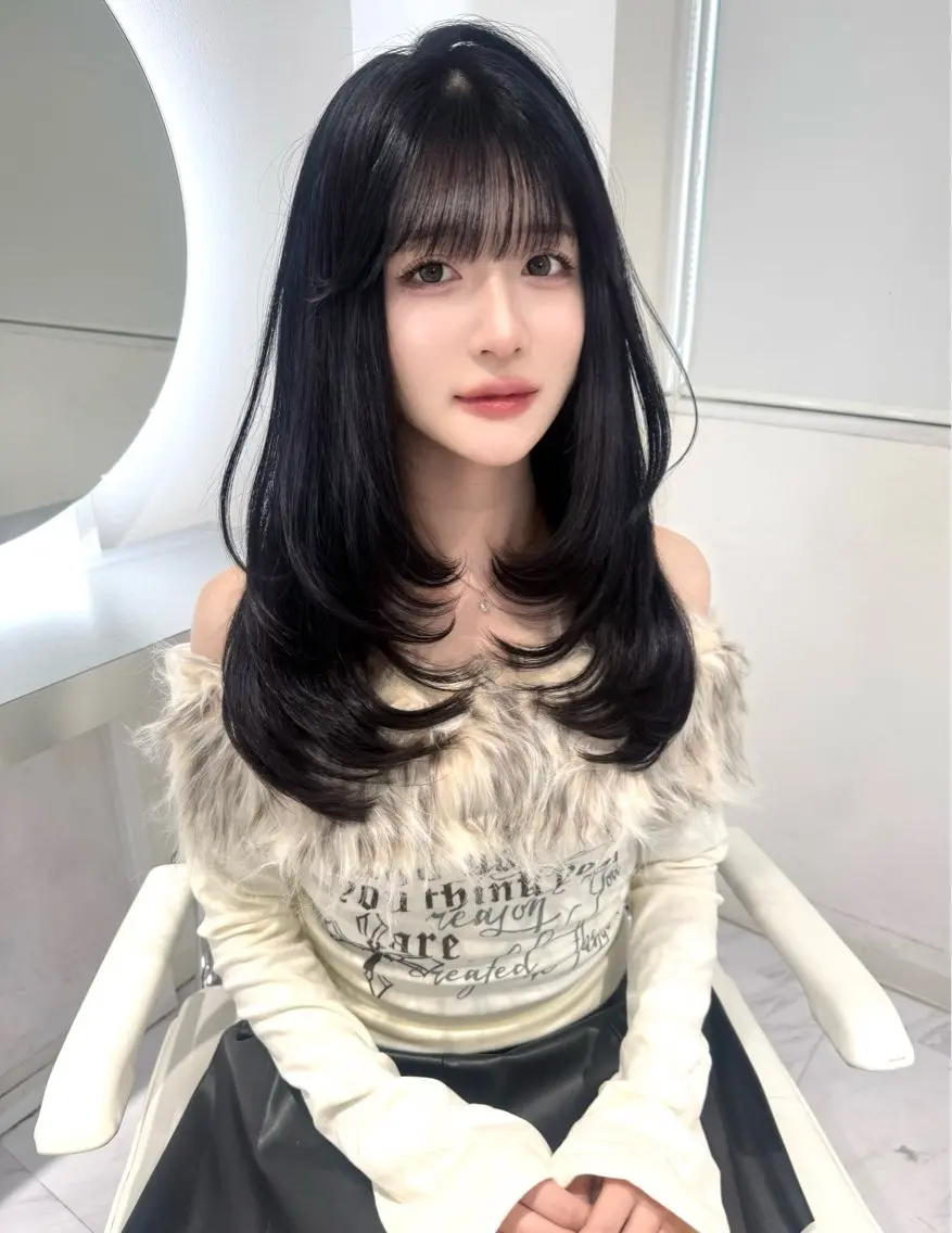 ロング レイヤーカット ローレイヤー 小顔カット レイヤーカット🫧 🎀Tomoka🎀のヘアスタイル