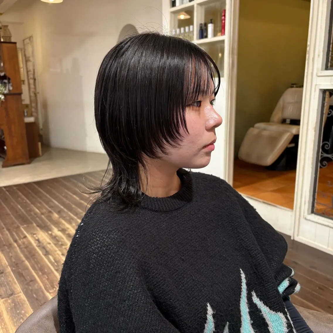 ミディアム ウルフカット パ ルのヘアスタイル