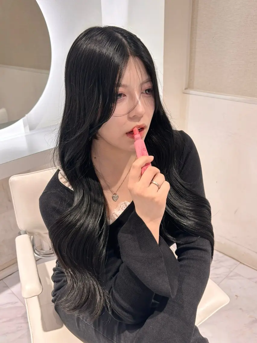 ロング カラー 透明感カラー 高野 日和のヘアスタイル
