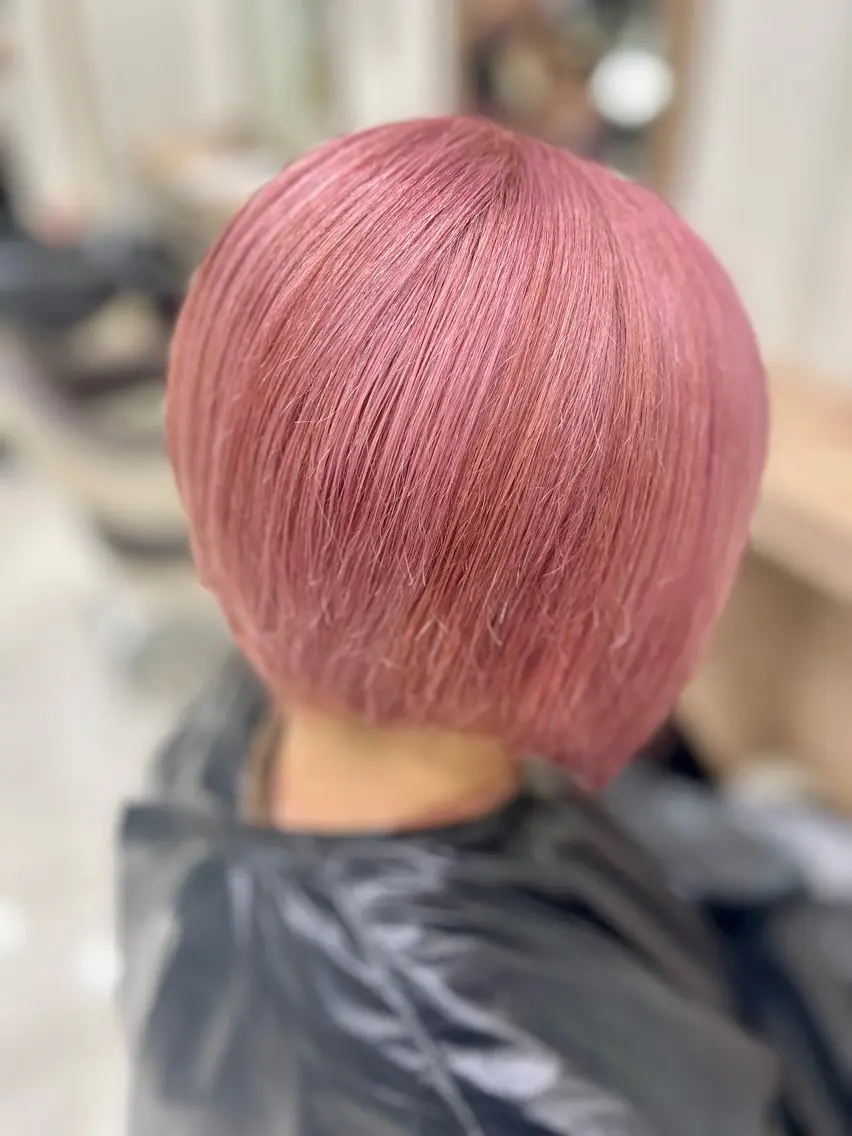ショート ヘアカラー Julia🖤 産休中🌬️🩵のヘアスタイル