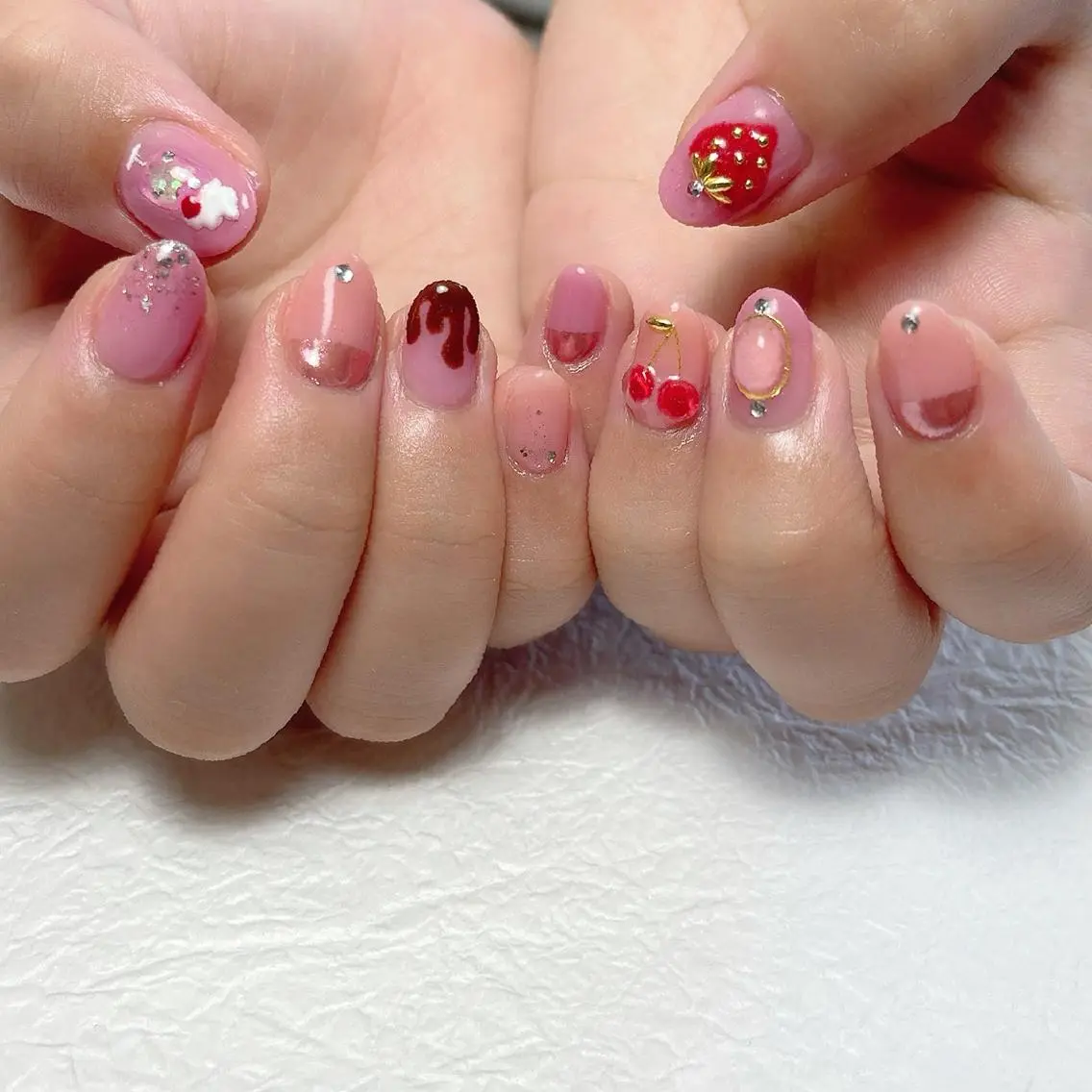 ネイル アートネイル ジェルネイル キラキラネイル ミラーネイル ニュアンスネイル Y nail なんば堀江店のネイルデザイン