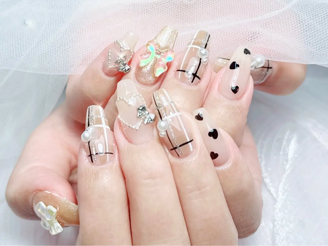 ネイル オーロラネイル チークネイル 長さ出し フットネイル フレンチネイル NaNa nailのネイルデザイン