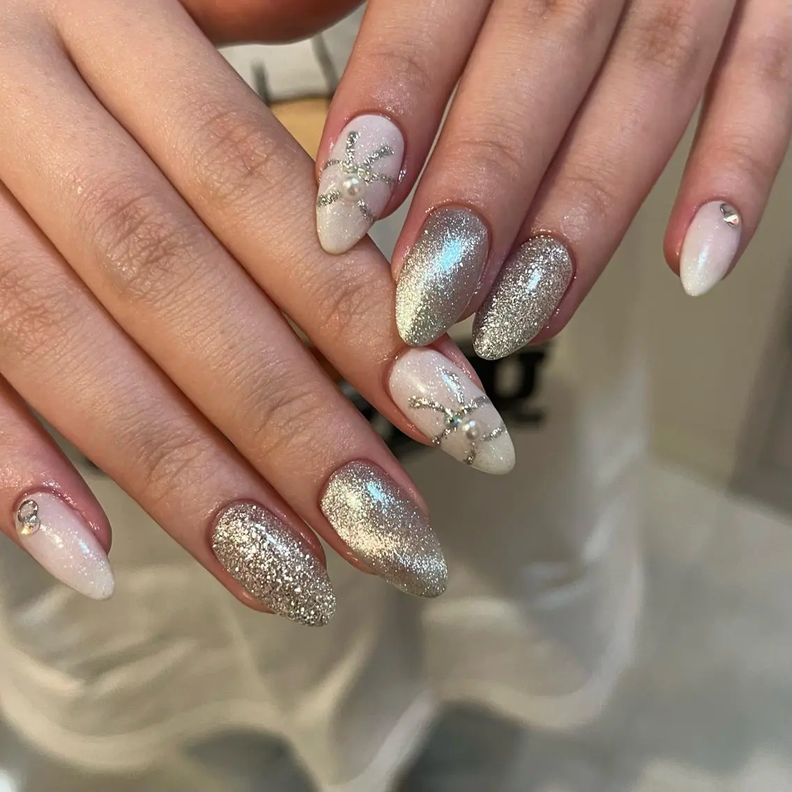 ネイル アートネイル ガーリー キラキラネイル 韓国ネイル ロングネイル Para Sol nail Maoのネイルデザイン