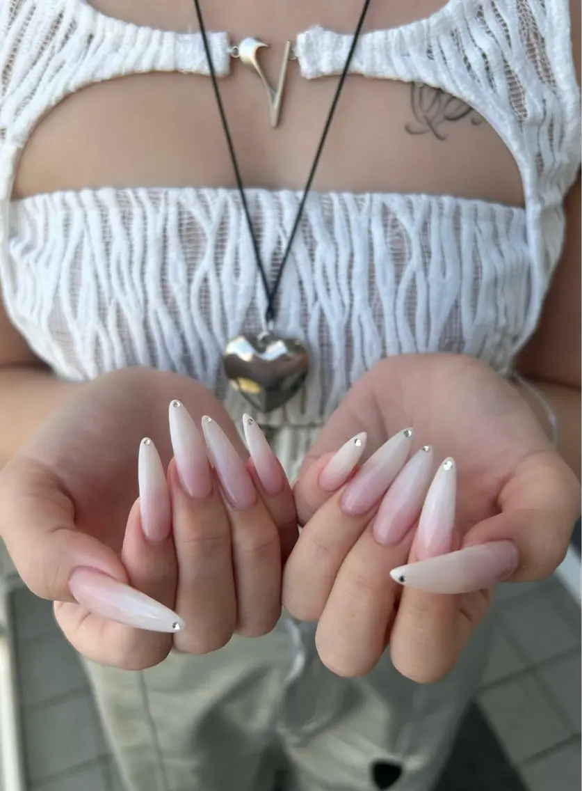 ネイル グラデーション SEINA_ NAIL🐈‍⬛💗のネイルデザイン