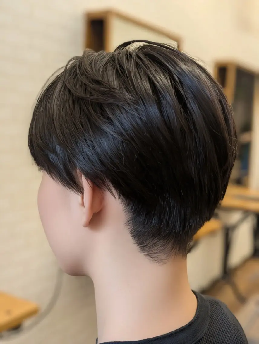 ショート カット 根岸 進のヘアスタイル