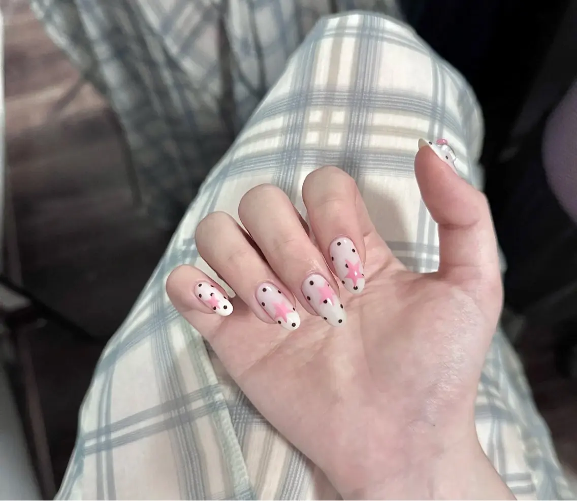 ネイル アートネイル オーロラネイル チークネイル フレンチネイル ガラスフレンチ ハンドネイル 🎀🎀YooLi Nail Salonのネイルデザイン