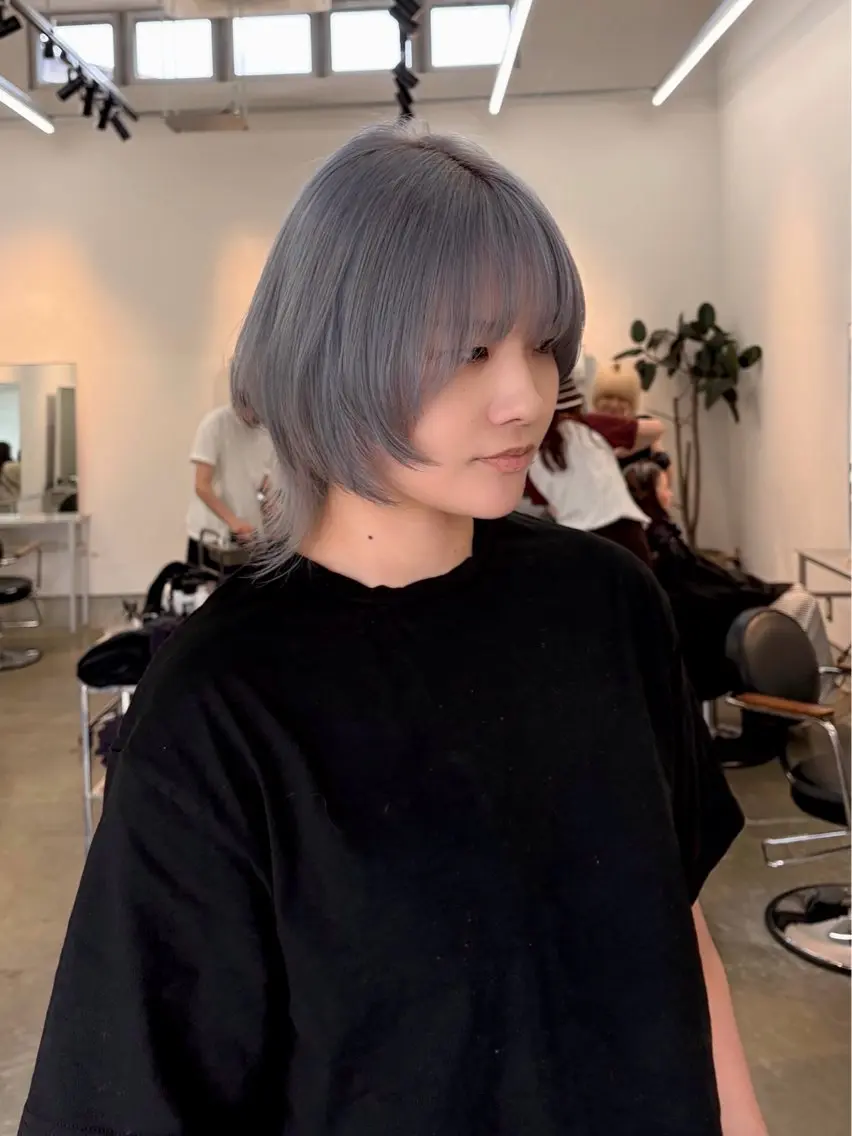 ショート アッシュ カット ヘアカラー トリートメント 宮本 祥生のヘアスタイル