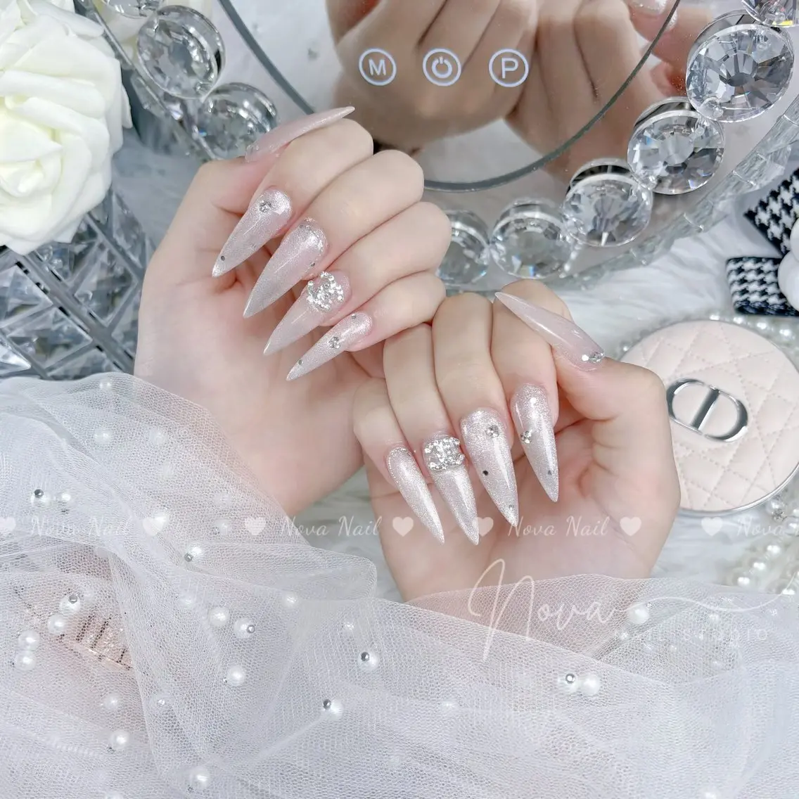 ネイル ハンドネイル Kitty Nail Novaのネイルデザイン