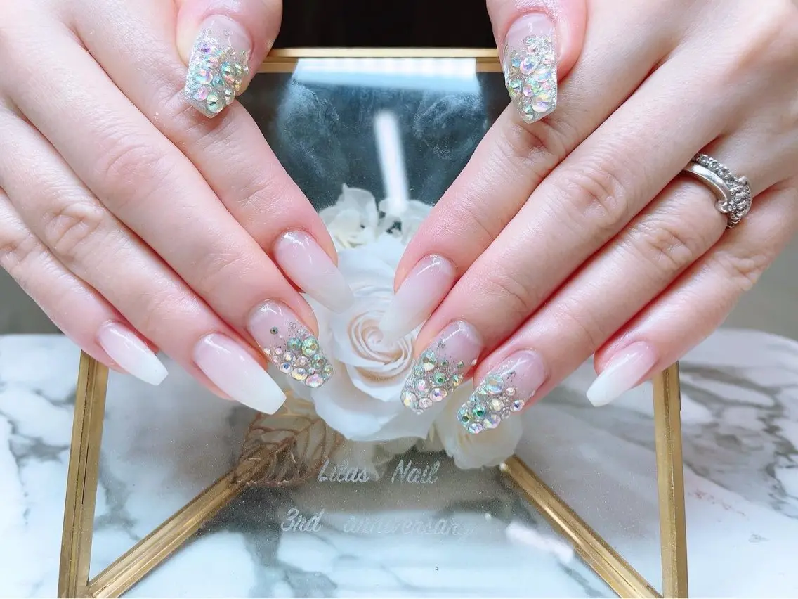 ネイル ジェルネイル グラデーション ハードジェル キラキラネイル 韓国ネイル Lilas Nailのネイルデザイン