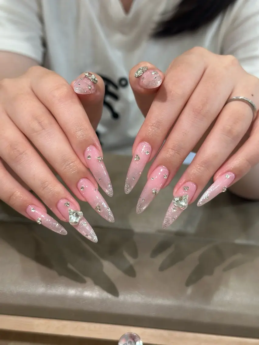 ネイル ジェルネイル 韓国ネイル 持ち込み シンプルネイル ワンホンネイル ハンドネイル 🎀Aura. Yurachanのネイルデザイン