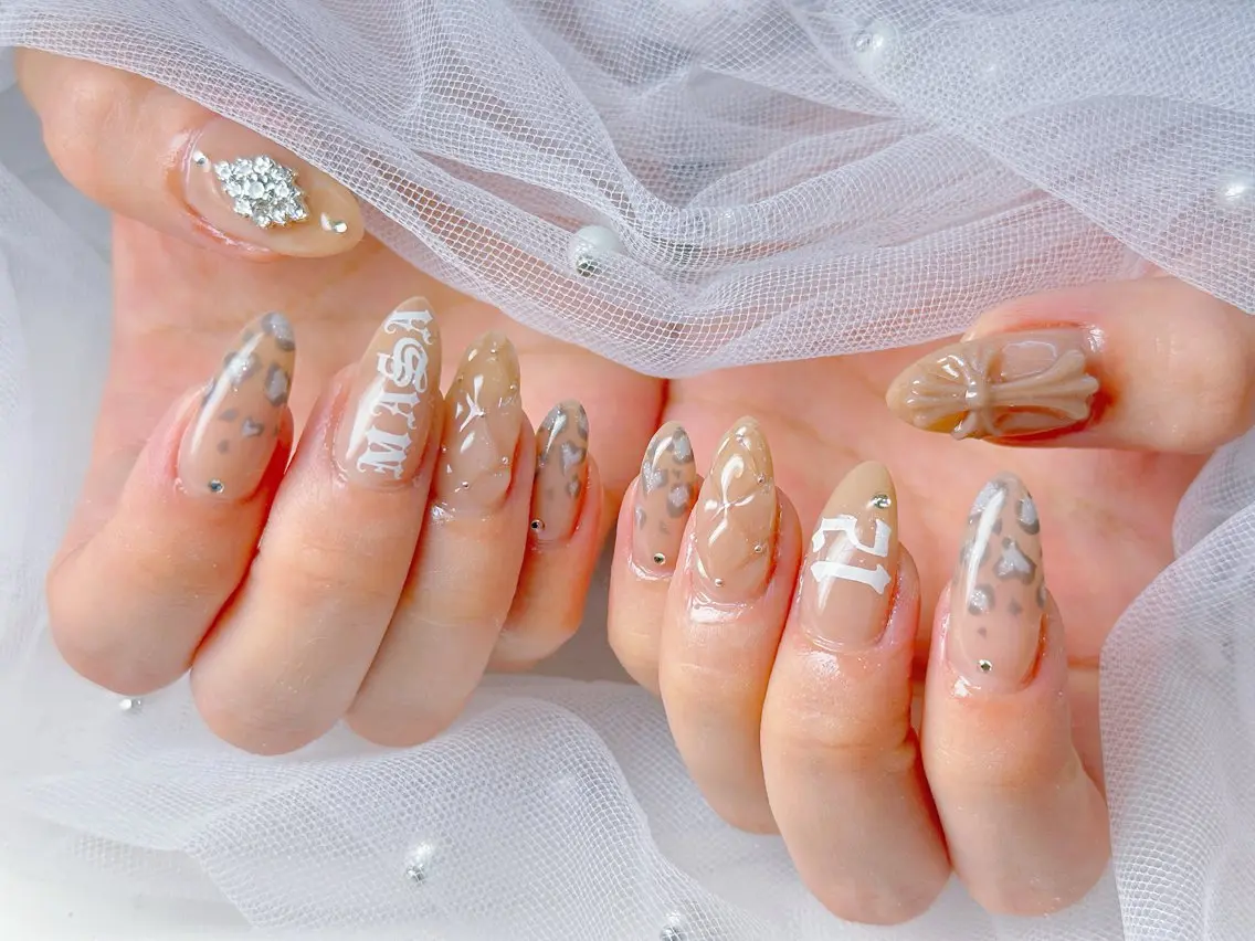 ネイル 持ち込み ハンドネイル Queennail 北堀江AYAのネイルデザイン