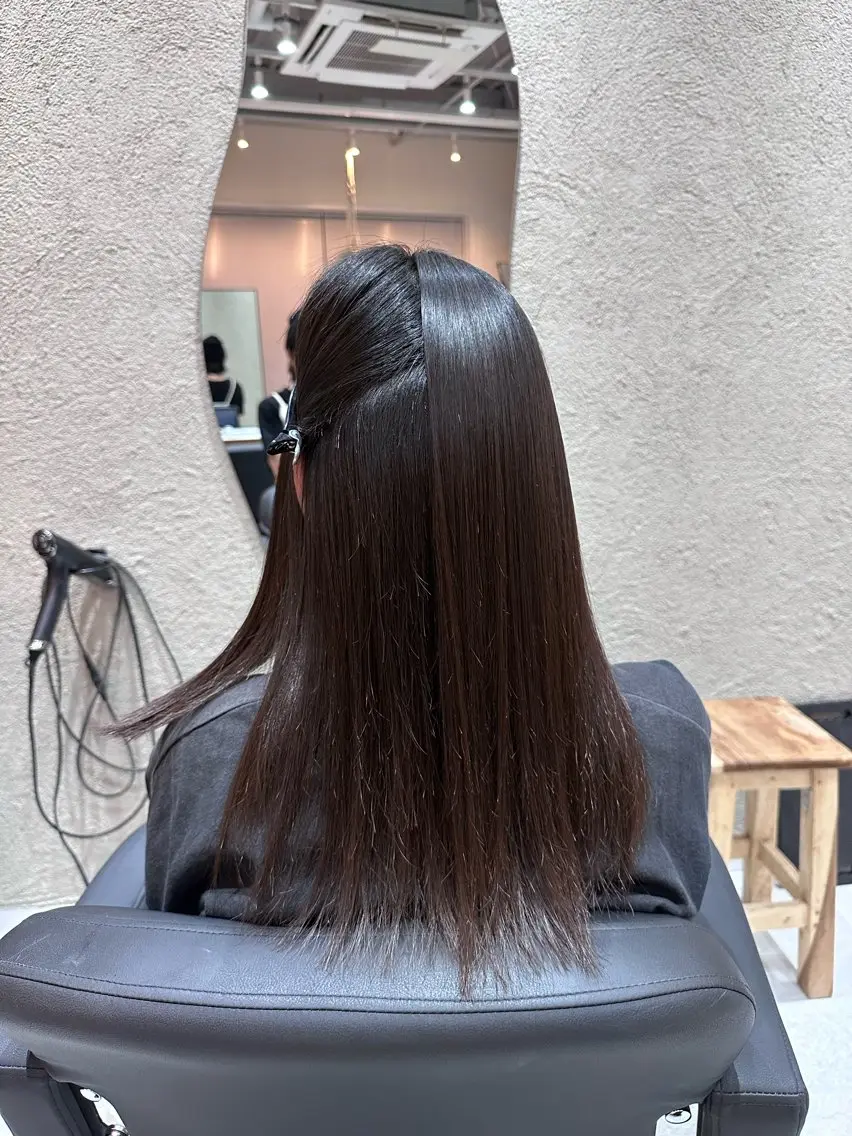 セミロング 縮毛矯正 トリートメント Shiro RENのヘアスタイル