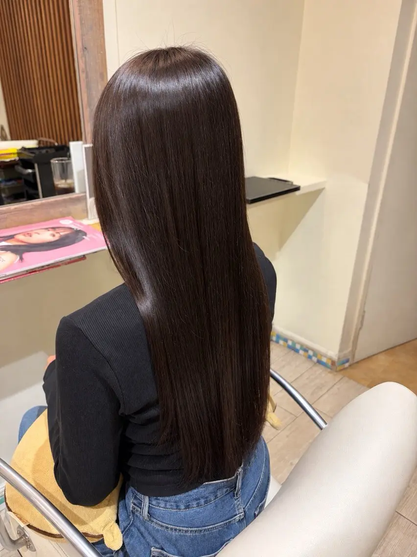 ロング カット ヘアカラー NICCOLO室見 Erinaのヘアスタイル