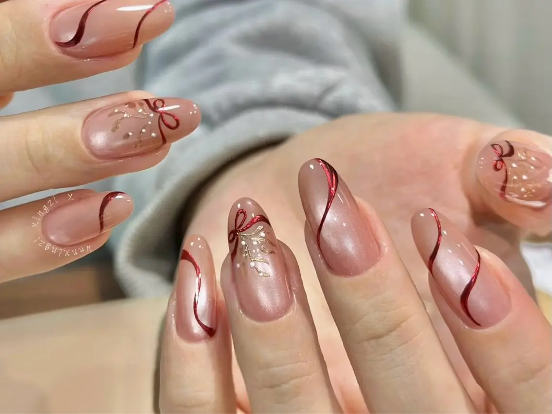 ネイル オーロラネイル 長さ出し フレンチネイル ジェルネイル ガラスフレンチ ハンドネイル Rela・S NAILのネイルデザイン