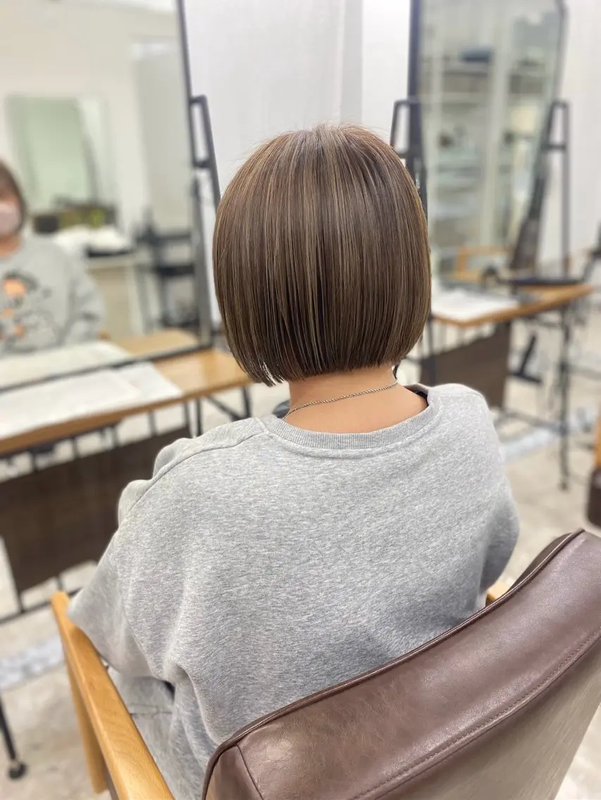 ショート ヘアカラー 🫧髪質改善カラー/ 縮毛矯正 金澤☁️のヘアスタイル