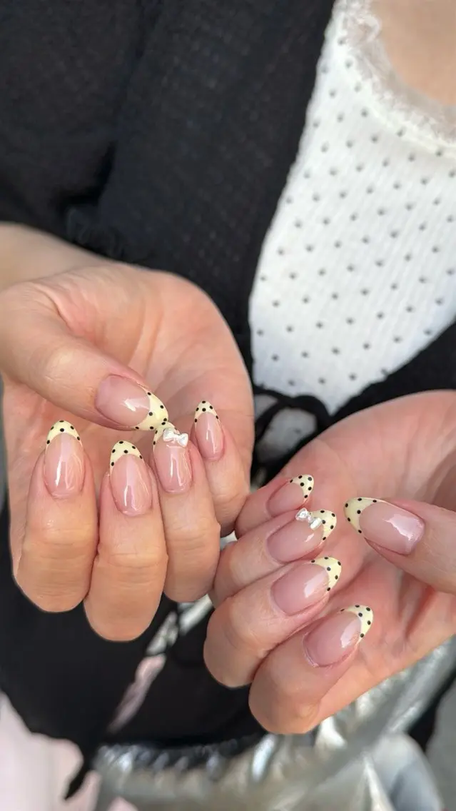 ネイル フラッシュネイル フラッシュマグ フットネイル フレンチネイル 韓国ネイル ハンドネイル SAKU nail 作島茜のネイルデザイン