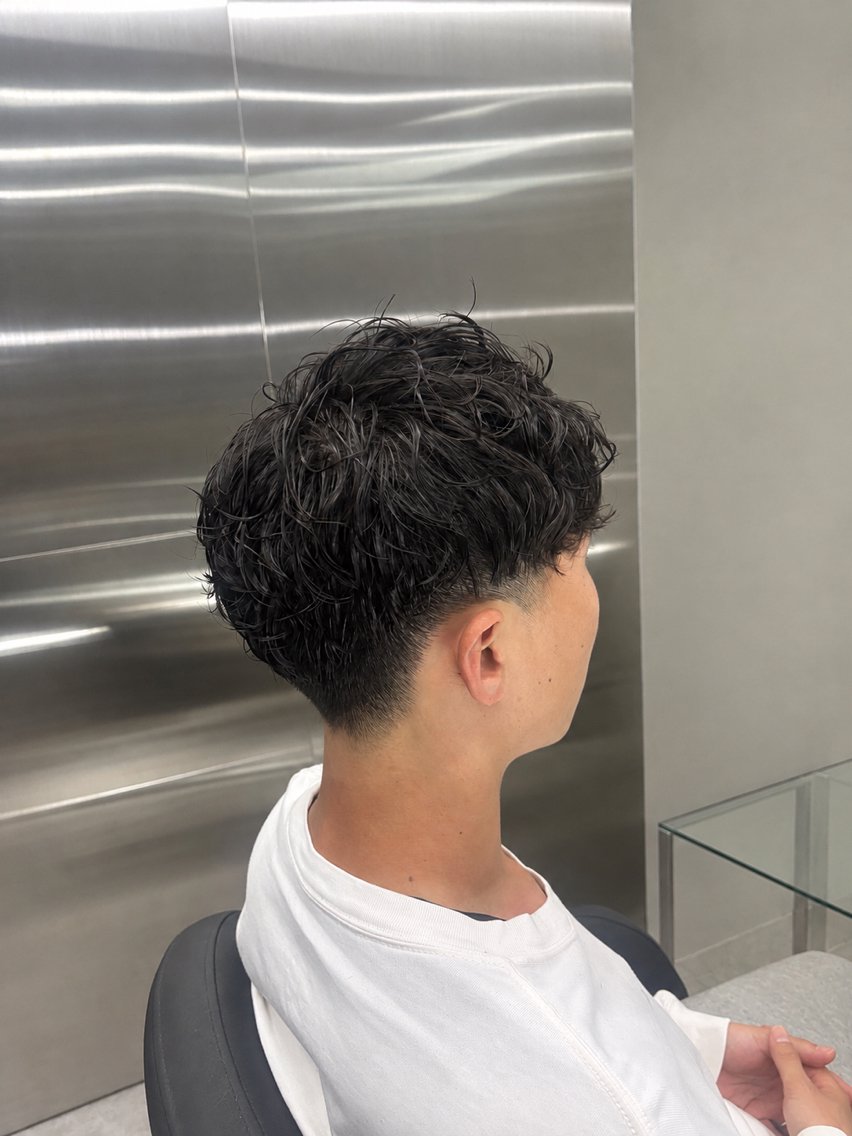 メンズ パーマ あゆな\メンズカット \髪質改善のヘアスタイル