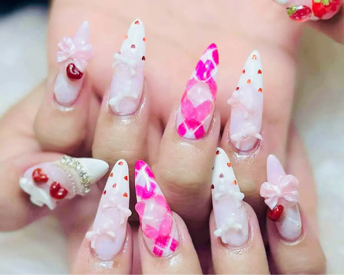 ネイル チークネイル 長さ出し フラッシュネイル フレンチネイル グラデーション ハンドネイル AN NAIL SALONのネイルデザイン